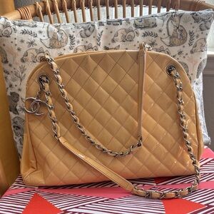 Authentic Chanel patent leather Quilted madamoiselle Handbag